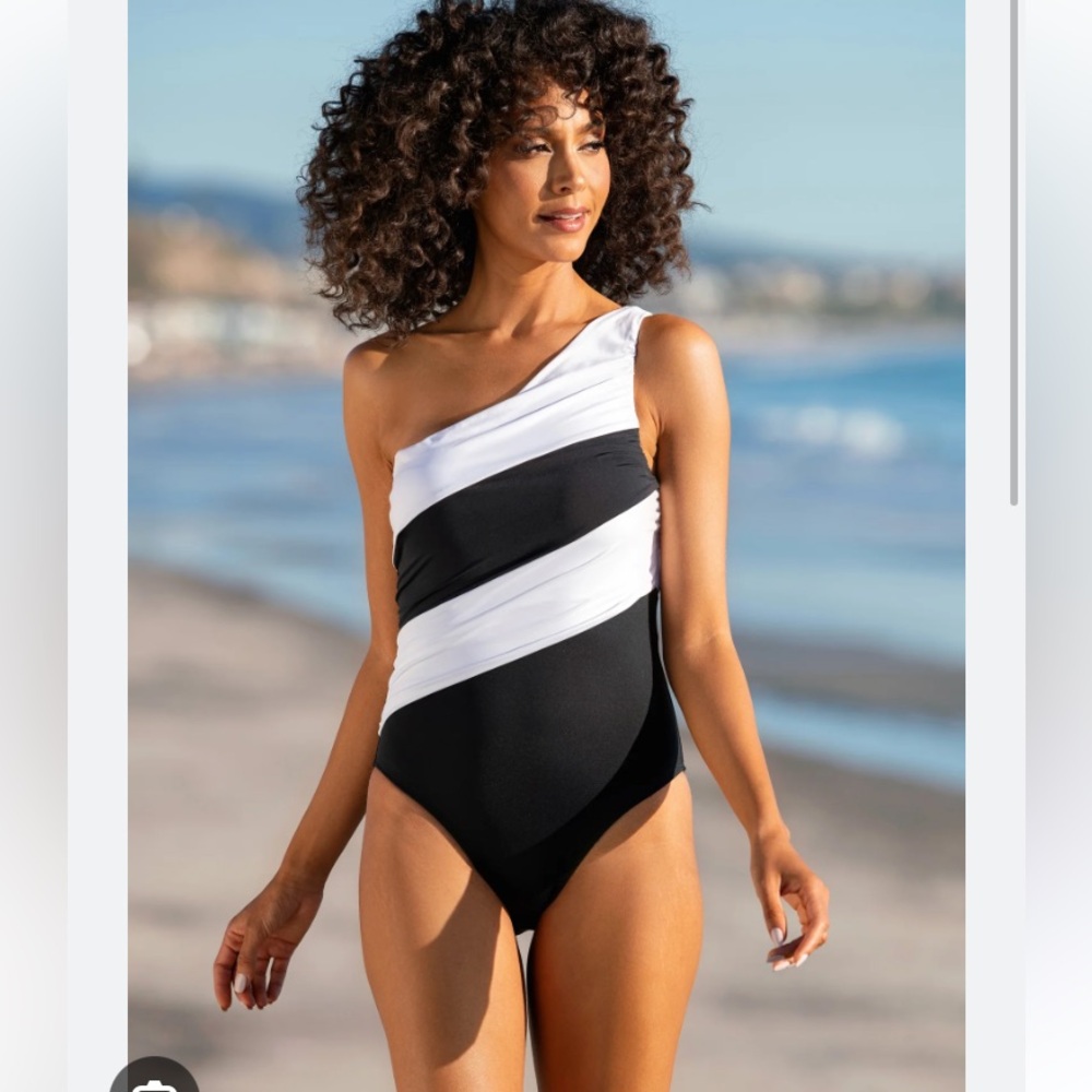 La Blanca Black and White One-Shoulder One Piece